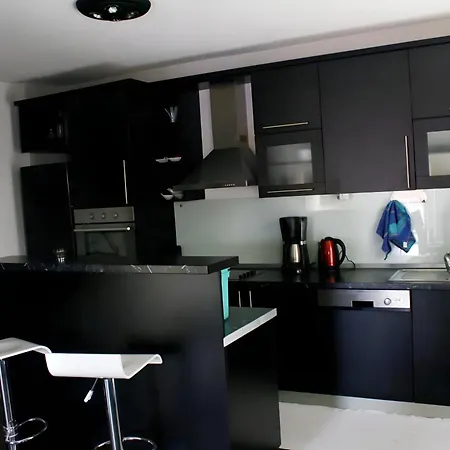 Villa Estate - Discovery *